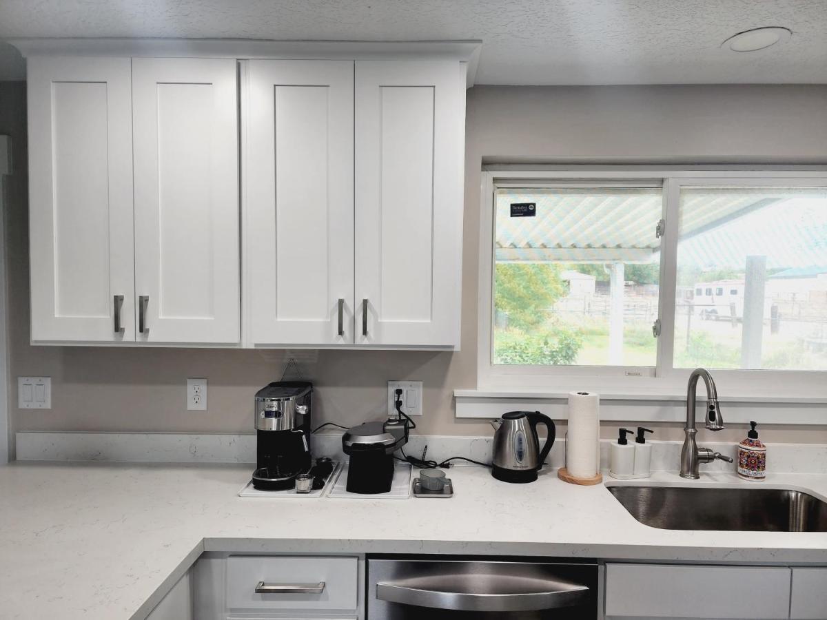 3 Bed 2 Bath Full Accessible Townhome In Heart Of Slc South Jordan Eksteriør bilde